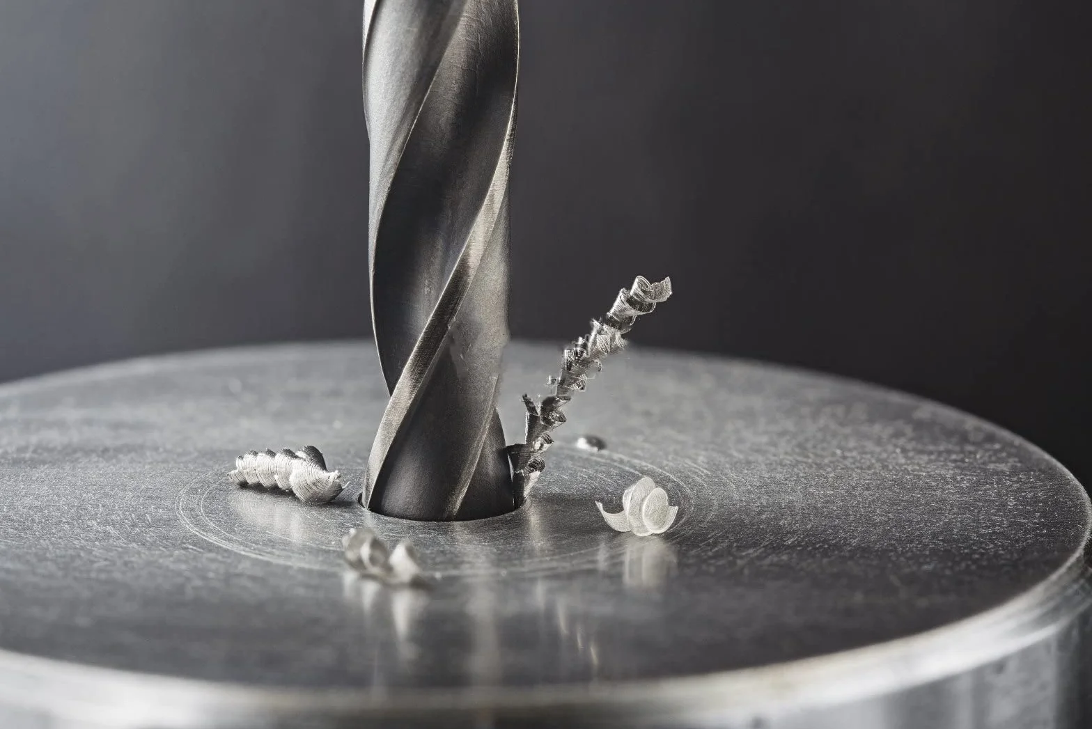 1 sztuka frez 6mm podwójna krawędź 2 flet frez spiralny frez bity CNC zestaw do cięcia narzędzie ze stali wolframowej Upcut Bit przedłużony 6mm bardzo długi