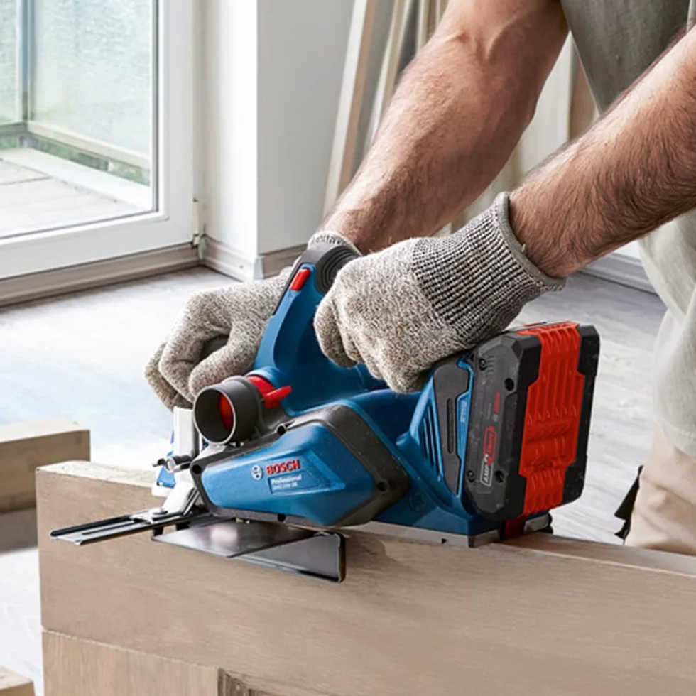 Bosch Professional GHO 18 V-26 strug akumulatorowy bezszczotkowy L-BOXX