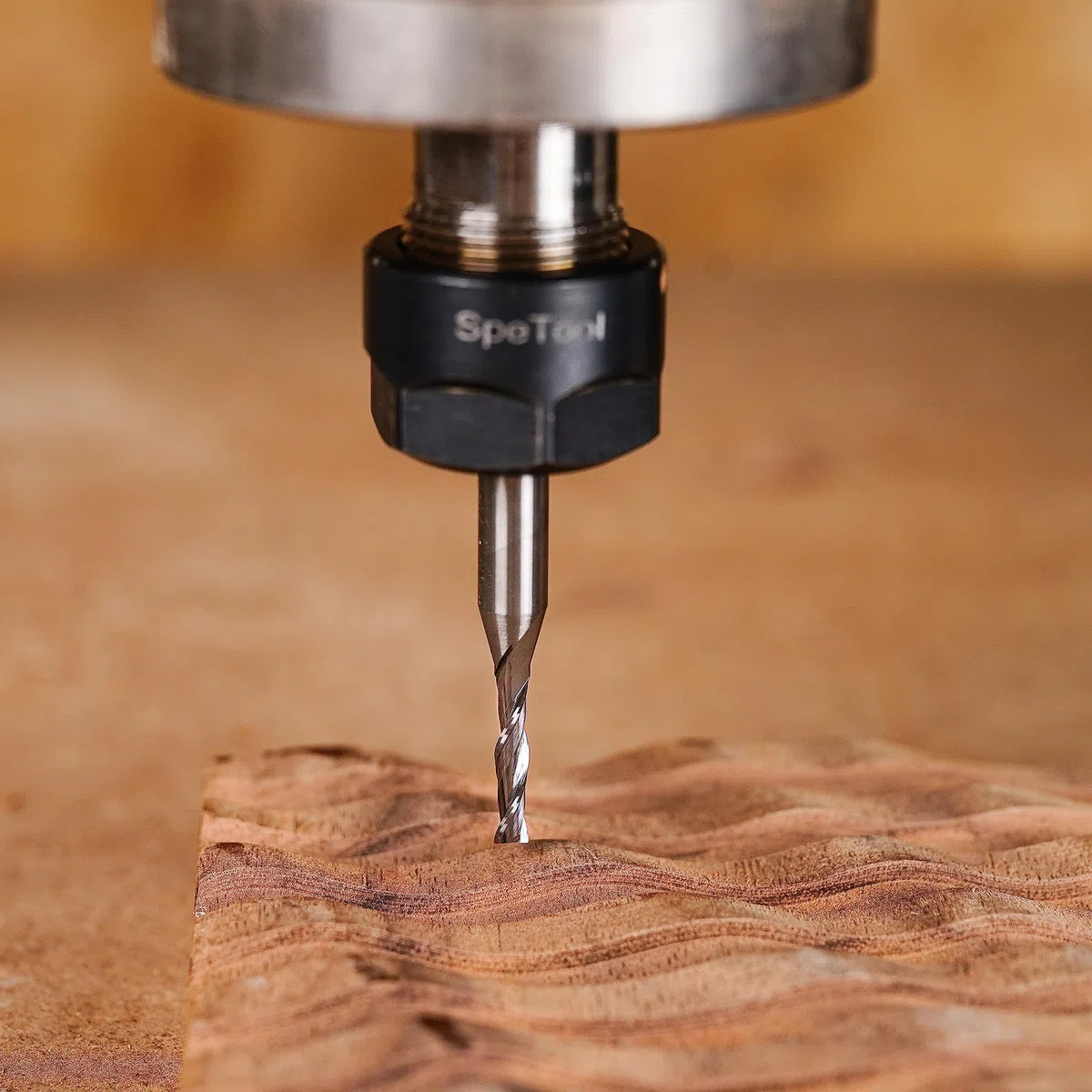 SpeTool Frez spiralny do rowków 8 mm, trzonek kompresja 4 mm, średnica cięcia 20 mm, długość cięcia, frez spiralny, VHM, frez trzpieniowy, frez trzpieniowy, frez do drewna, frez do frezów